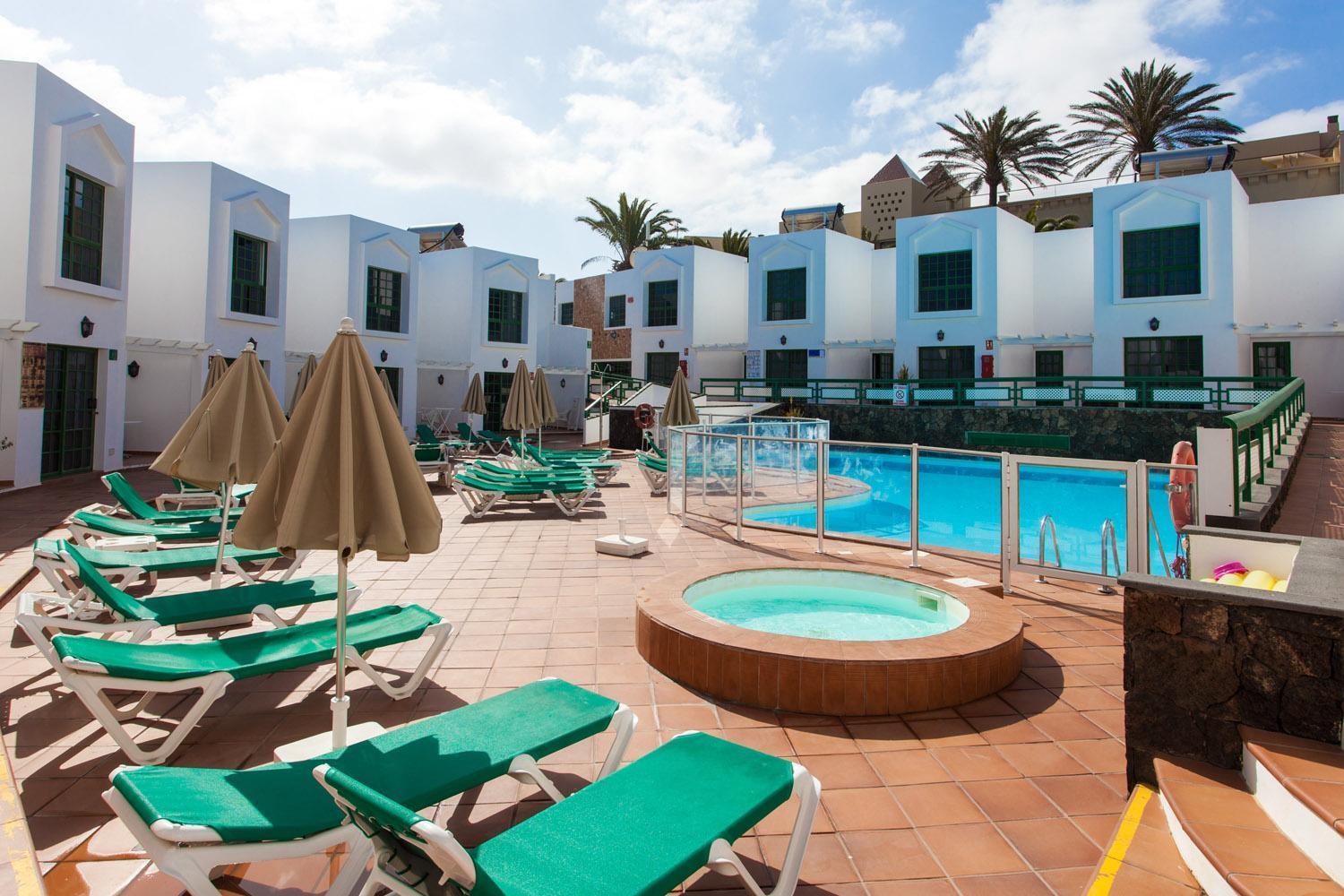 One-Bedroom Apartment Pool View
