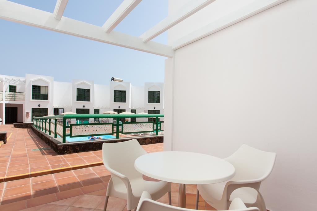 One-Bedroom Apartment Pool View