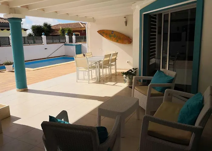 Surfintrip Academy&Camp Hostel Corralejo