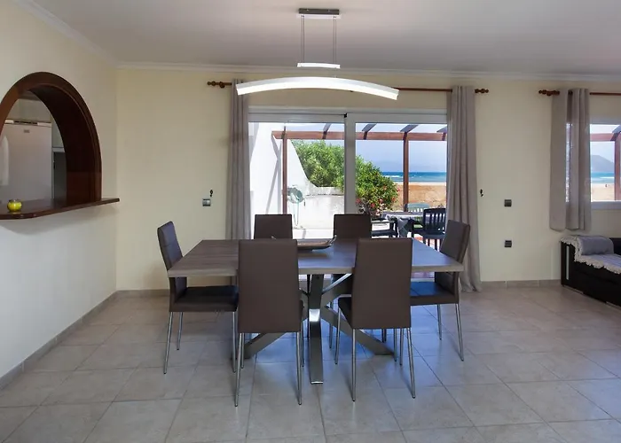 El Castillito, Beachfront Villa Corralejo